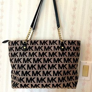 Michael Kors MK Logo Chain Strap Handbag Luxury Like New
